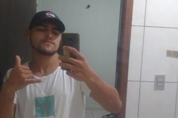 Moreno cheiroso