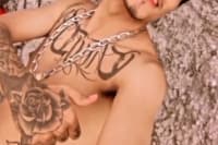 Novinho tatuado